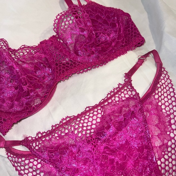 Lace & Fishnet Lingerie Set - Picture 5 of 5